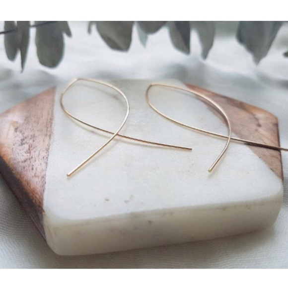 "Star-Crossed Lovers" Minimalist Hoop Earrings - Picture 4 of 11